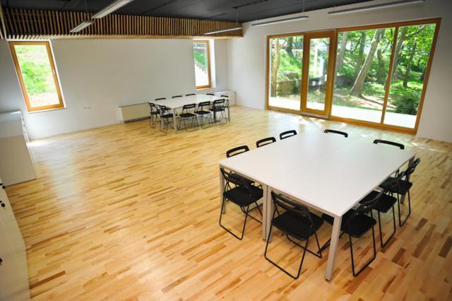Youth Hostel อายดอฟช์ชีนา ภายนอก รูปภาพ