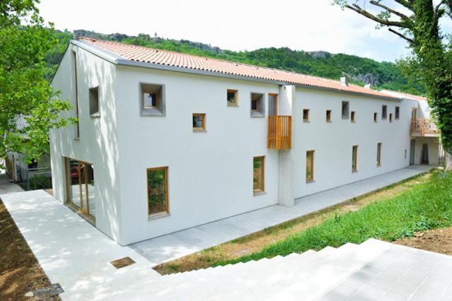 Youth Hostel อายดอฟช์ชีนา ภายนอก รูปภาพ