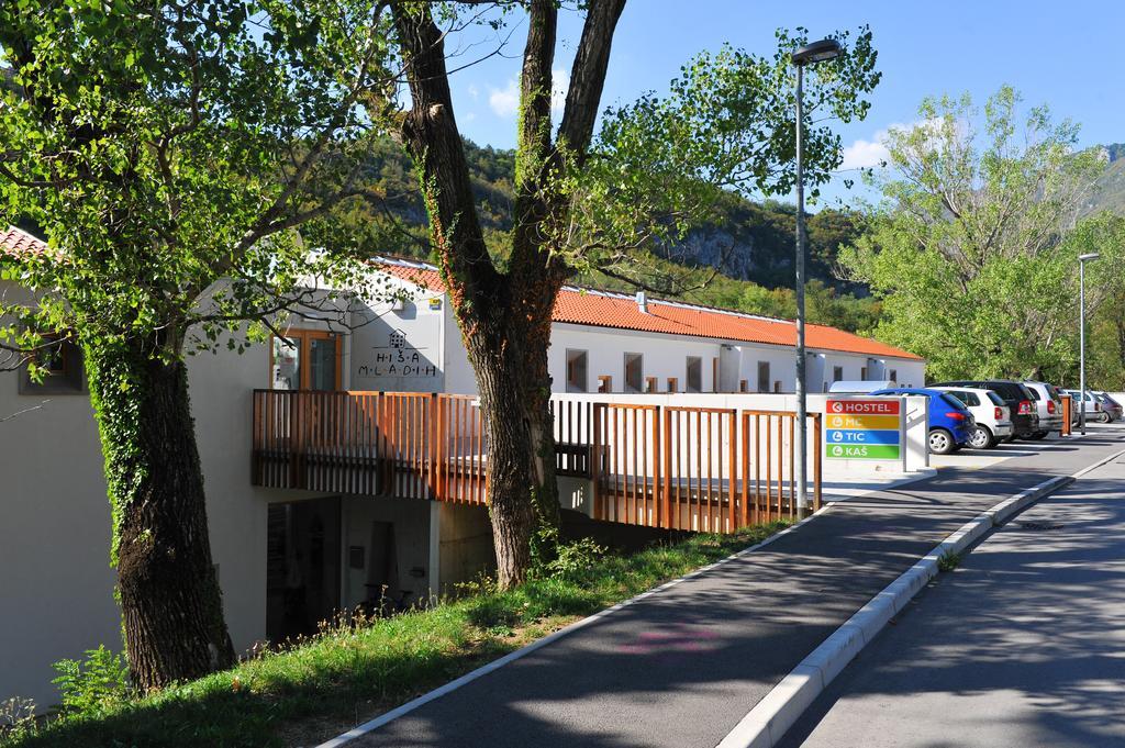 Youth Hostel อายดอฟช์ชีนา ภายนอก รูปภาพ